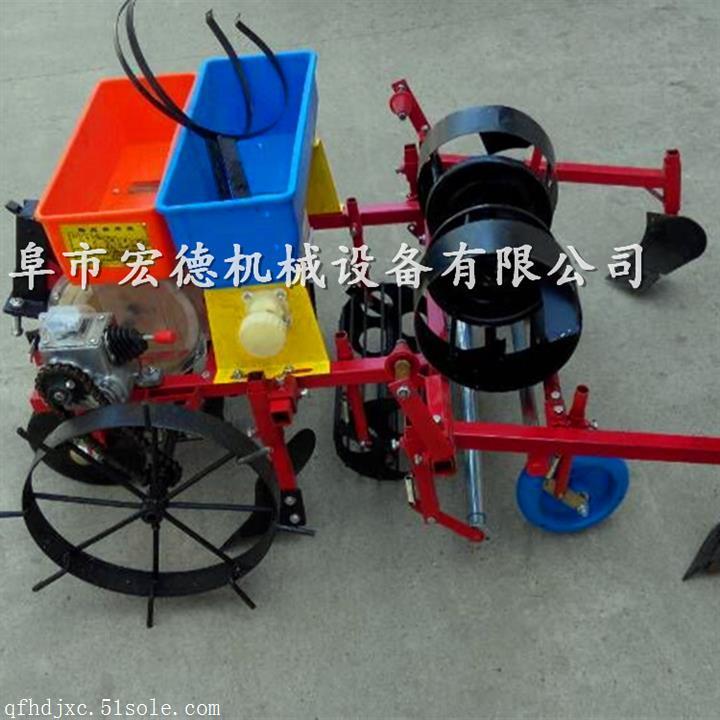 供應(yīng)花生播種打藥覆膜機(jī) 兩壟四行花生覆膜機(jī)