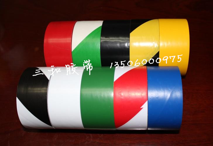 廠家直銷優(yōu)質(zhì)劃線/警示地板膠帶PVC 45MM*18M斑馬地板膠帶批發(fā)